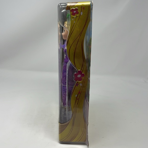 DISNEY: Tangled Spin and Style Rapunzel Doll, NEW - Picture 3 of 10